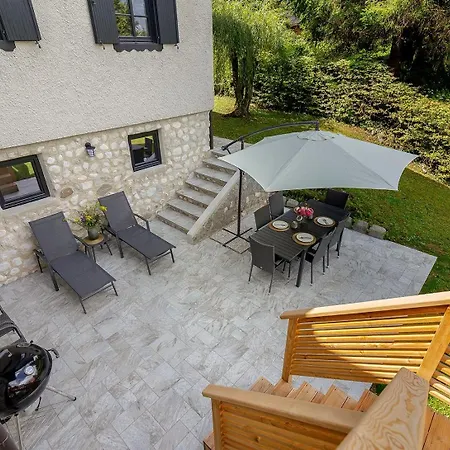 Polje Holiday home